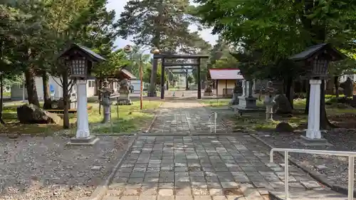 山部神社の庭園