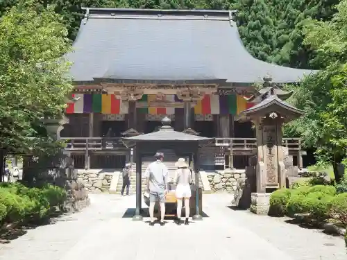 宝珠山 立石寺の{uncategorized: "未分類", other: "その他", undefined: "問題あり", building: "その他建物", grave: "お墓", sacred_gate: "鳥居", guardian: "狛犬", statue: "像", buddha: "仏像", history: "歴史", nature: "自然", garden: "庭園", animal: "動物", pagoda: "塔", temizu: "手水舎", mountain_gate: "山門・神門", sanctuary: "本殿・本堂", subordinate: "末社・摂社", art: "芸術", scenery: "景色", jizo: "地蔵", ema: "絵馬", goshuin: "御朱印", omikuji: "おみくじ", items: "授与品その他", amulet: "お守り", goshuincho: "御朱印帳", eats: "食事", festival: "お祭り", votive_dance: "神楽", shichigosan: "七五三参", wedding: "結婚式", experience: "体験その他", initially: "初詣", around: "周辺", anti_infection: "感染症対策"}