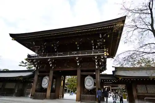 寒川神社の山門・神門