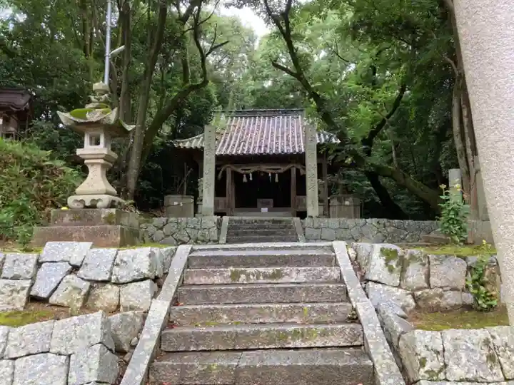 伊豫岡八幡神社の末社・摂社