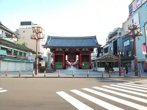 浅草寺の山門