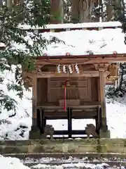 新山神社の本殿