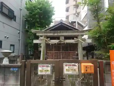 於春稲荷神社の{uncategorized: "未分類", other: "その他", undefined: "問題あり", building: "その他建物", grave: "お墓", sacred_gate: "鳥居", guardian: "狛犬", statue: "像", buddha: "仏像", history: "歴史", nature: "自然", garden: "庭園", animal: "動物", pagoda: "塔", temizu: "手水舎", mountain_gate: "山門・神門", sanctuary: "本殿・本堂", subordinate: "末社・摂社", art: "芸術", scenery: "景色", jizo: "地蔵", ema: "絵馬", goshuin: "御朱印", omikuji: "おみくじ", items: "授与品その他", amulet: "お守り", goshuincho: "御朱印帳", eats: "食事", festival: "お祭り", votive_dance: "神楽", shichigosan: "七五三参", wedding: "結婚式", experience: "体験その他", initially: "初詣", around: "周辺", anti_infection: "感染症対策"}
