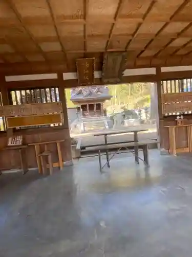 西葛城神社の本殿・本堂