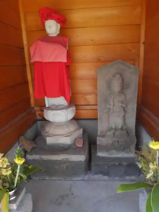 柳野稲荷神社の地蔵