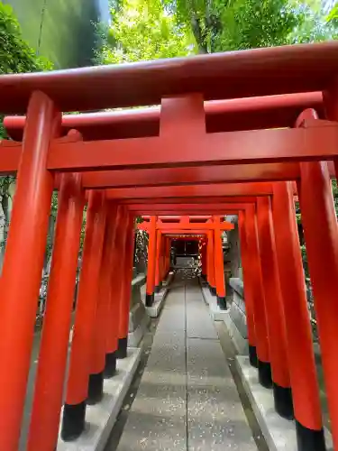 古地老稲荷神社の{uncategorized: "未分類", other: "その他", undefined: "問題あり", building: "その他建物", grave: "お墓", sacred_gate: "鳥居", guardian: "狛犬", statue: "像", buddha: "仏像", history: "歴史", nature: "自然", garden: "庭園", animal: "動物", pagoda: "塔", temizu: "手水舎", mountain_gate: "山門・神門", sanctuary: "本殿・本堂", subordinate: "末社・摂社", art: "芸術", scenery: "景色", jizo: "地蔵", ema: "絵馬", goshuin: "御朱印", omikuji: "おみくじ", items: "授与品その他", amulet: "お守り", goshuincho: "御朱印帳", eats: "食事", festival: "お祭り", votive_dance: "神楽", shichigosan: "七五三参", wedding: "結婚式", experience: "体験その他", initially: "初詣", around: "周辺", anti_infection: "感染症対策"}
