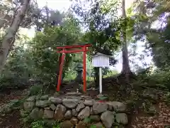 宇主山(薄山)の幡龍王(神奈川県)