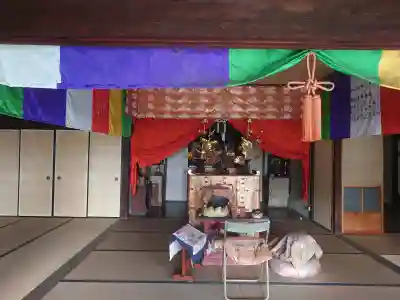 透箭寺の{uncategorized: "未分類", other: "その他", undefined: "問題あり", building: "その他建物", grave: "お墓", sacred_gate: "鳥居", guardian: "狛犬", statue: "像", buddha: "仏像", history: "歴史", nature: "自然", garden: "庭園", animal: "動物", pagoda: "塔", temizu: "手水舎", mountain_gate: "山門・神門", sanctuary: "本殿・本堂", subordinate: "末社・摂社", art: "芸術", scenery: "景色", jizo: "地蔵", ema: "絵馬", goshuin: "御朱印", omikuji: "おみくじ", items: "授与品その他", amulet: "お守り", goshuincho: "御朱印帳", eats: "食事", festival: "お祭り", votive_dance: "神楽", shichigosan: "七五三参", wedding: "結婚式", experience: "体験その他", initially: "初詣", around: "周辺", anti_infection: "感染症対策"}