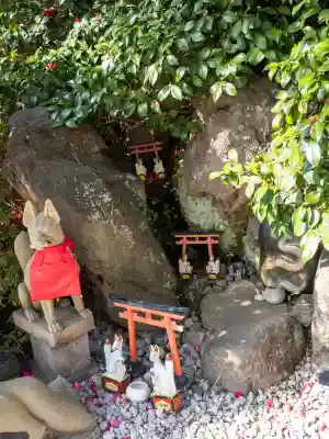 東京羽田 穴守稲荷神社の{uncategorized: "未分類", other: "その他", undefined: "問題あり", building: "その他建物", grave: "お墓", sacred_gate: "鳥居", guardian: "狛犬", statue: "像", buddha: "仏像", history: "歴史", nature: "自然", garden: "庭園", animal: "動物", pagoda: "塔", temizu: "手水舎", mountain_gate: "山門・神門", sanctuary: "本殿・本堂", subordinate: "末社・摂社", art: "芸術", scenery: "景色", jizo: "地蔵", ema: "絵馬", goshuin: "御朱印", omikuji: "おみくじ", items: "授与品その他", amulet: "お守り", goshuincho: "御朱印帳", eats: "食事", festival: "お祭り", votive_dance: "神楽", shichigosan: "七五三参", wedding: "結婚式", experience: "体験その他", initially: "初詣", around: "周辺", anti_infection: "感染症対策"}