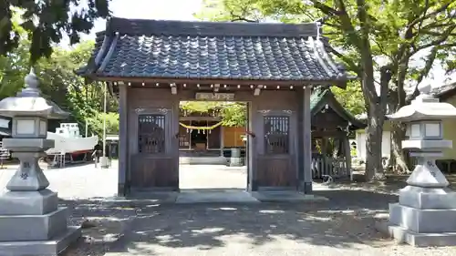 片岡神社の山門