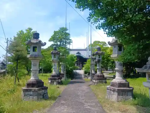 八幡神社の{uncategorized: "未分類", other: "その他", undefined: "問題あり", building: "その他建物", grave: "お墓", sacred_gate: "鳥居", guardian: "狛犬", statue: "像", buddha: "仏像", history: "歴史", nature: "自然", garden: "庭園", animal: "動物", pagoda: "塔", temizu: "手水舎", mountain_gate: "山門・神門", sanctuary: "本殿・本堂", subordinate: "末社・摂社", art: "芸術", scenery: "景色", jizo: "地蔵", ema: "絵馬", goshuin: "御朱印", omikuji: "おみくじ", items: "授与品その他", amulet: "お守り", goshuincho: "御朱印帳", eats: "食事", festival: "お祭り", votive_dance: "神楽", shichigosan: "七五三参", wedding: "結婚式", experience: "体験その他", initially: "初詣", around: "周辺", anti_infection: "感染症対策"}
