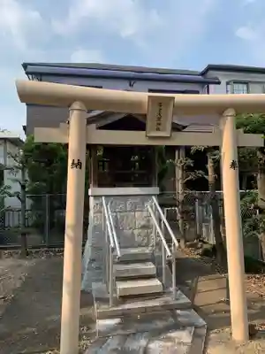 神明社(神明大明神)の鳥居