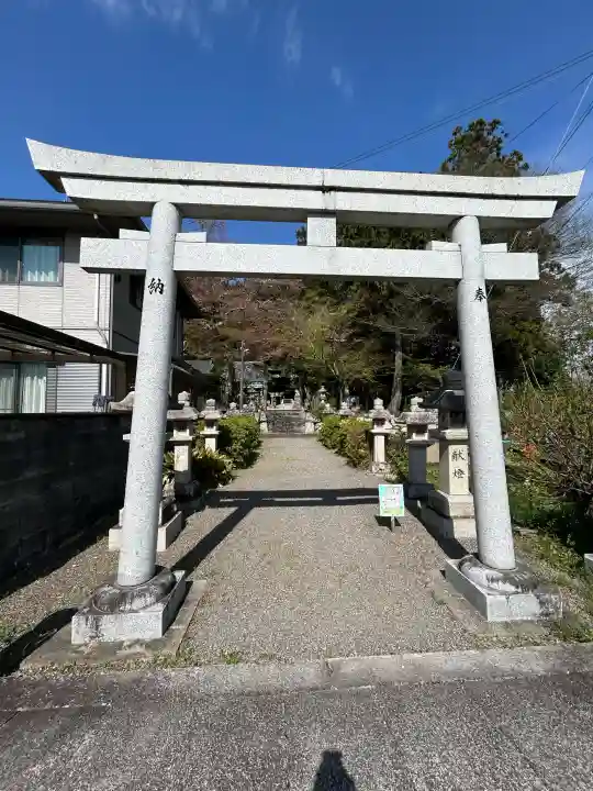 立志神社の{uncategorized: "未分類", other: "その他", undefined: "問題あり", building: "その他建物", grave: "お墓", sacred_gate: "鳥居", guardian: "狛犬", statue: "像", buddha: "仏像", history: "歴史", nature: "自然", garden: "庭園", animal: "動物", pagoda: "塔", temizu: "手水舎", mountain_gate: "山門・神門", sanctuary: "本殿・本堂", subordinate: "末社・摂社", art: "芸術", scenery: "景色", jizo: "地蔵", ema: "絵馬", goshuin: "御朱印", omikuji: "おみくじ", items: "授与品その他", amulet: "お守り", goshuincho: "御朱印帳", eats: "食事", festival: "お祭り", votive_dance: "神楽", shichigosan: "七五三参", wedding: "結婚式", experience: "体験その他", initially: "初詣", around: "周辺", anti_infection: "感染症対策"}