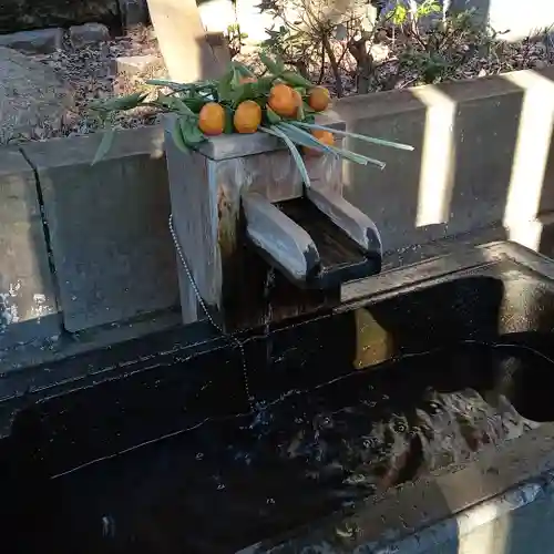 前原御嶽神社の手水舎