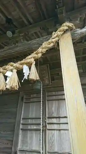 山神社の本殿