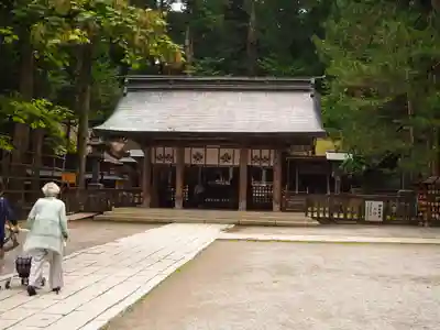 諏訪大社の本殿・本堂