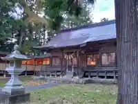 鎮岡神社の本殿・本堂