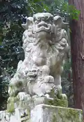 室生龍穴神社の狛犬