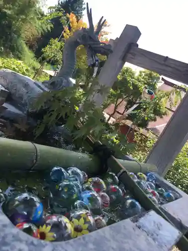 白根三吉神社の手水舎