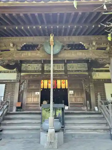 宝戒寺の本殿・本堂