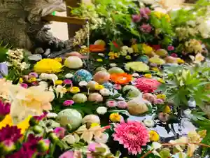 滑川神社 - 仕事と子どもの守り神の手水舎(2020年09月18日(金) 16時34分23秒投稿)