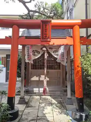 稲荷神社の鳥居