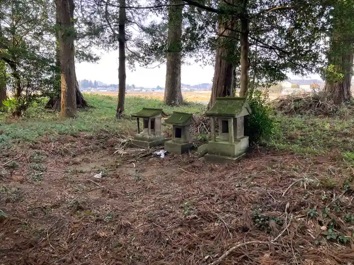 温泉神社(新宿)の末社・摂社