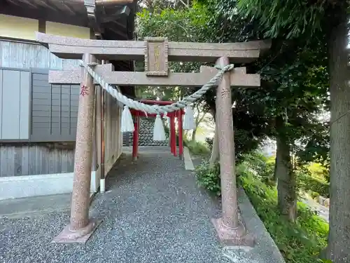 貴志神社の末社・摂社