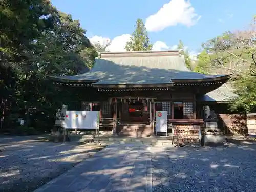 砥鹿神社（里宮）の本殿・本堂
