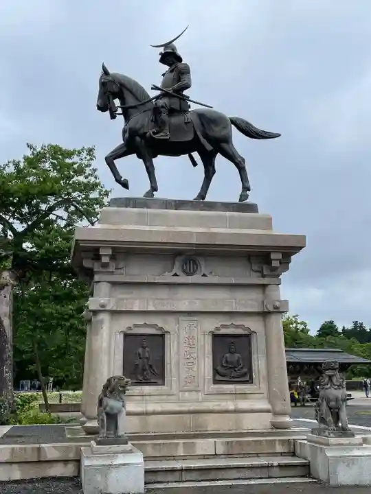 宮城縣護國神社の像