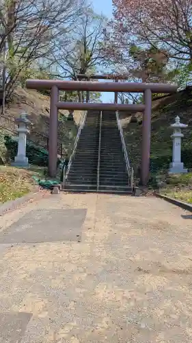 厚別神社の{uncategorized: "未分類", other: "その他", undefined: "問題あり", building: "その他建物", grave: "お墓", sacred_gate: "鳥居", guardian: "狛犬", statue: "像", buddha: "仏像", history: "歴史", nature: "自然", garden: "庭園", animal: "動物", pagoda: "塔", temizu: "手水舎", mountain_gate: "山門・神門", sanctuary: "本殿・本堂", subordinate: "末社・摂社", art: "芸術", scenery: "景色", jizo: "地蔵", ema: "絵馬", goshuin: "御朱印", omikuji: "おみくじ", items: "授与品その他", amulet: "お守り", goshuincho: "御朱印帳", eats: "食事", festival: "お祭り", votive_dance: "神楽", shichigosan: "七五三参", wedding: "結婚式", experience: "体験その他", initially: "初詣", around: "周辺", anti_infection: "感染症対策"}