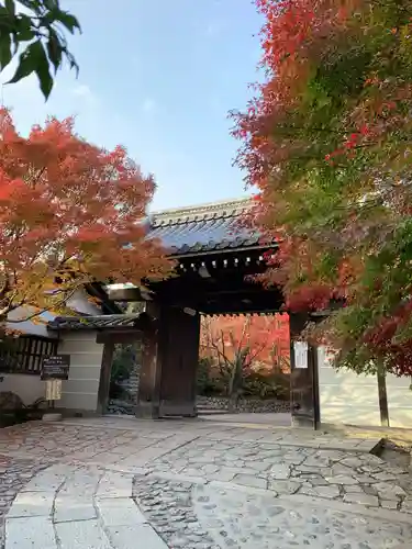 龍安寺の山門