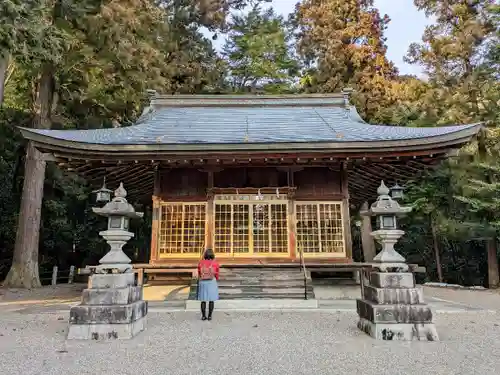 日吉神社の本殿