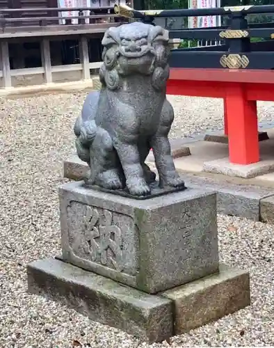 六所神社の狛犬