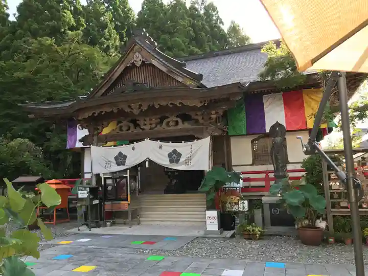 岩本寺の本殿・本堂