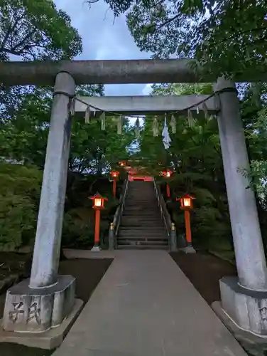 穴八幡宮の鳥居