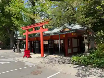 日枝神社の{uncategorized: "未分類", other: "その他", undefined: "問題あり", building: "その他建物", grave: "お墓", sacred_gate: "鳥居", guardian: "狛犬", statue: "像", buddha: "仏像", history: "歴史", nature: "自然", garden: "庭園", animal: "動物", pagoda: "塔", temizu: "手水舎", mountain_gate: "山門・神門", sanctuary: "本殿・本堂", subordinate: "末社・摂社", art: "芸術", scenery: "景色", jizo: "地蔵", ema: "絵馬", goshuin: "御朱印", omikuji: "おみくじ", items: "授与品その他", amulet: "お守り", goshuincho: "御朱印帳", eats: "食事", festival: "お祭り", votive_dance: "神楽", shichigosan: "七五三参", wedding: "結婚式", experience: "体験その他", initially: "初詣", around: "周辺", anti_infection: "感染症対策"}