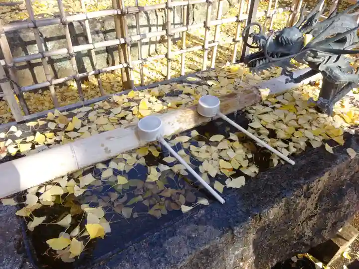 明王院(満願寺別院)の手水舎