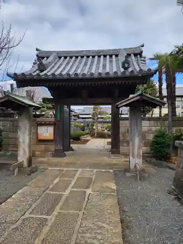 荘厳寺の山門