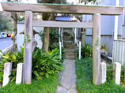 新宮坂神社の鳥居