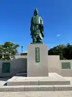 八百富神社の像