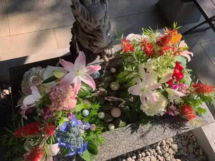 滑川神社 - 仕事と子どもの守り神の手水舎