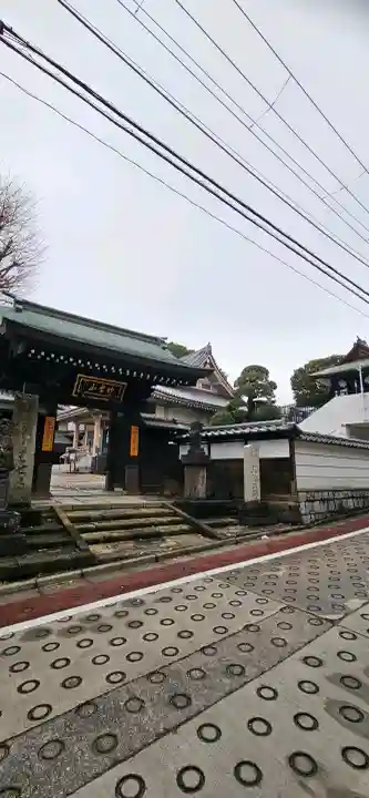 金乗院(目白不動尊)の{uncategorized: "未分類", other: "その他", undefined: "問題あり", building: "その他建物", grave: "お墓", sacred_gate: "鳥居", guardian: "狛犬", statue: "像", buddha: "仏像", history: "歴史", nature: "自然", garden: "庭園", animal: "動物", pagoda: "塔", temizu: "手水舎", mountain_gate: "山門・神門", sanctuary: "本殿・本堂", subordinate: "末社・摂社", art: "芸術", scenery: "景色", jizo: "地蔵", ema: "絵馬", goshuin: "御朱印", omikuji: "おみくじ", items: "授与品その他", amulet: "お守り", goshuincho: "御朱印帳", eats: "食事", festival: "お祭り", votive_dance: "神楽", shichigosan: "七五三参", wedding: "結婚式", experience: "体験その他", initially: "初詣", around: "周辺", anti_infection: "感染症対策"}