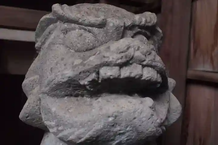 氣比神宮の狛犬