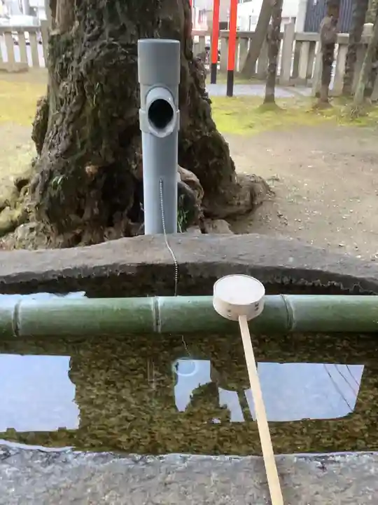 縣神社の手水舎