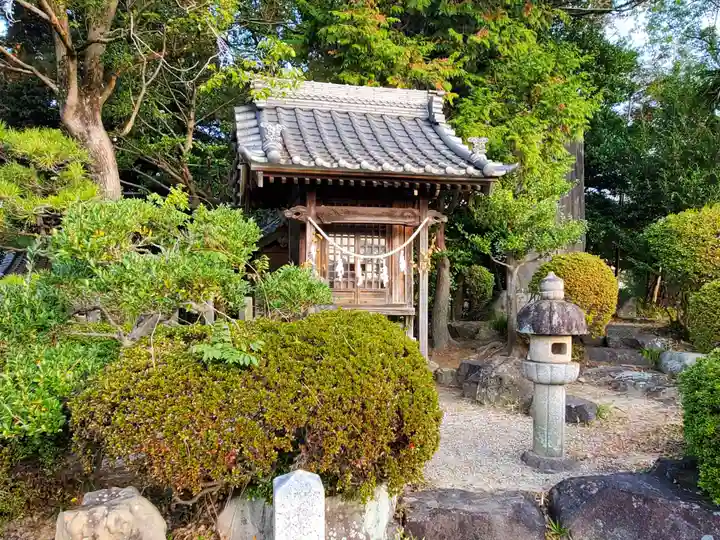 八劔社(上重原八劔社)の末社・摂社