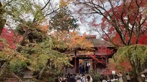 常寂光寺の山門・神門