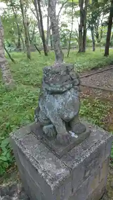 皇太明神神社の狛犬
