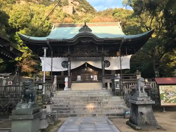 八栗寺の本殿・本堂