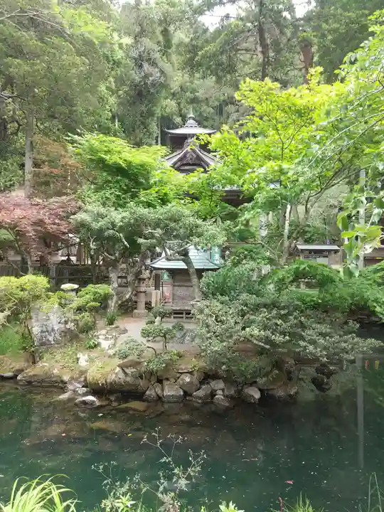 横山不動尊の庭園